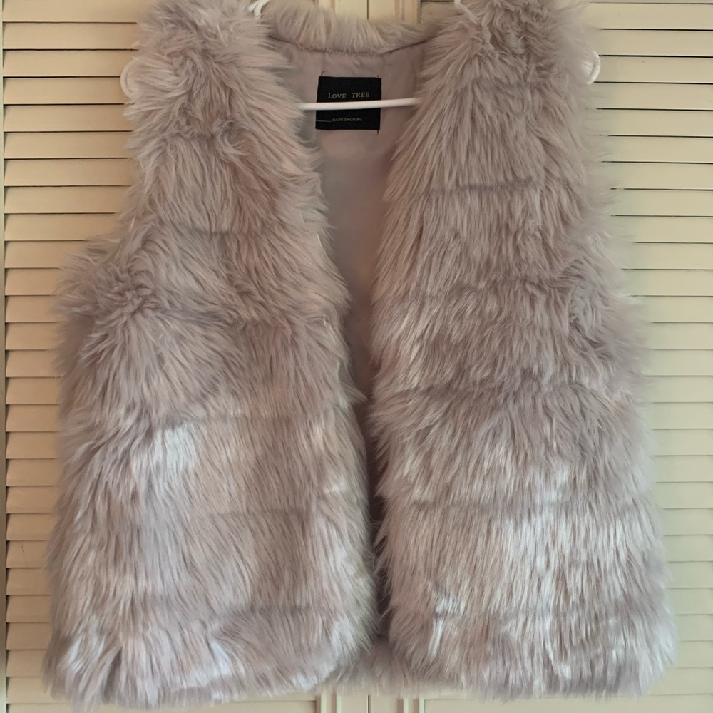 Beautiful faux fur vest! Never worn!